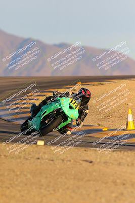 media/Dec-16-2023-CVMA (Sat) [[bb38a358a2]]/Race 13 Amateur Supersport Middleweight/